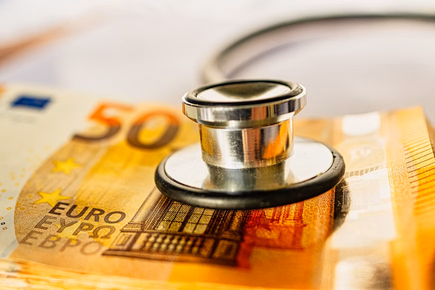 the-fintech-of-healthcare:-why-patients-are-crossing-borders-to-save-big